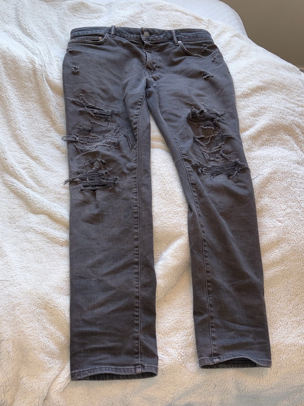 American Eagle Men Distressed Slim Jeans - Charcoal Gray